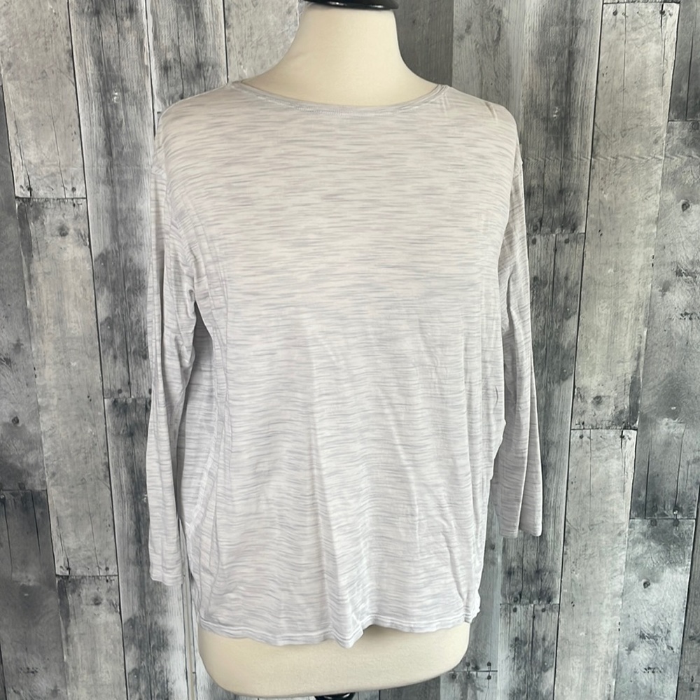 Lululemon Back in Action long sleeve